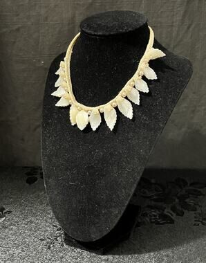 Vintage Style Choker Necklace and Earrings Mother of Pearl Leaf Pendants